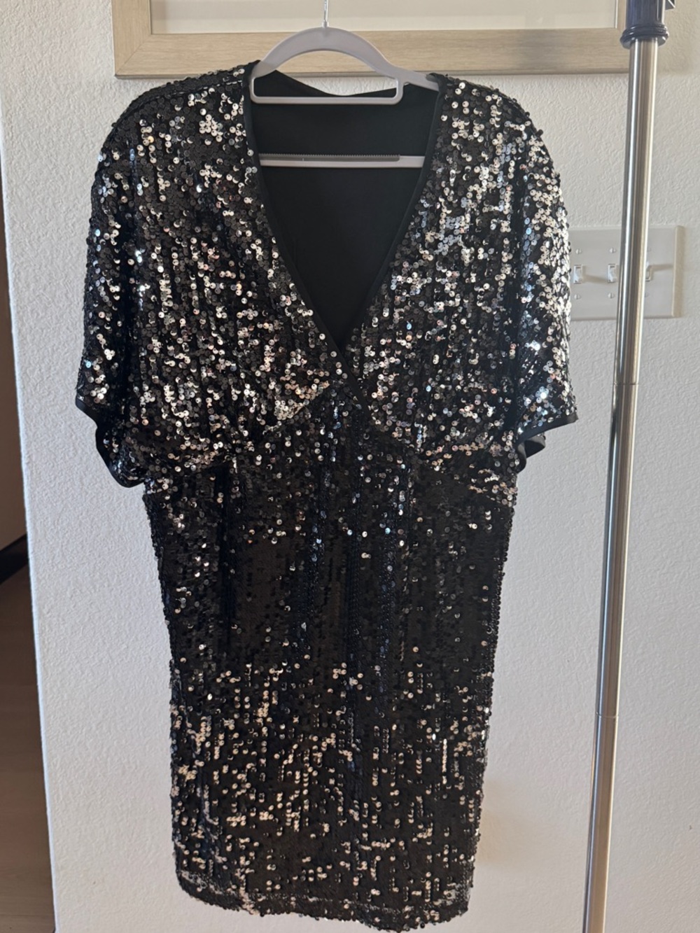 Black Sequin Mini Dress V-Neck Short Sleeve Party Cocktail Dress XL